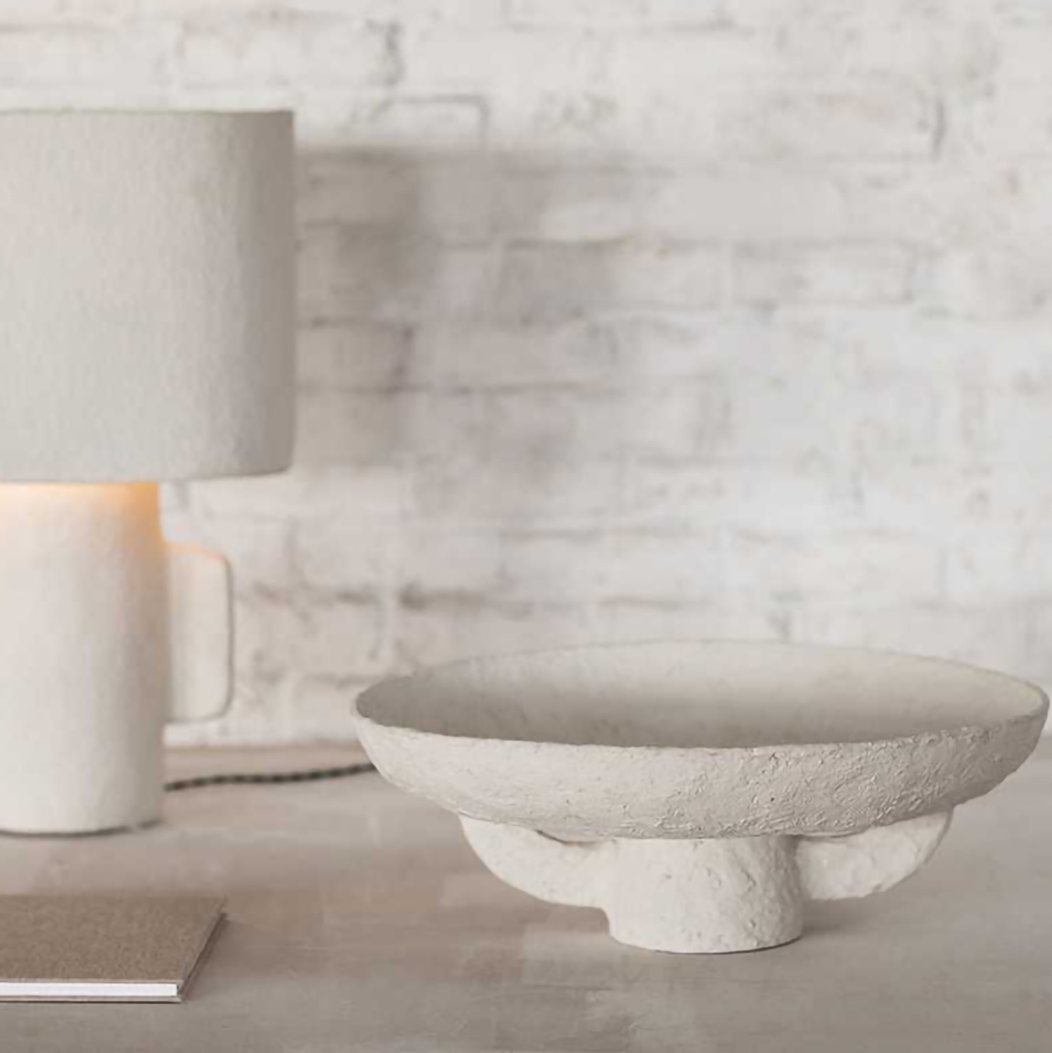 Serax Terra bianca ALZATA – cartapesta – Dia.45×16