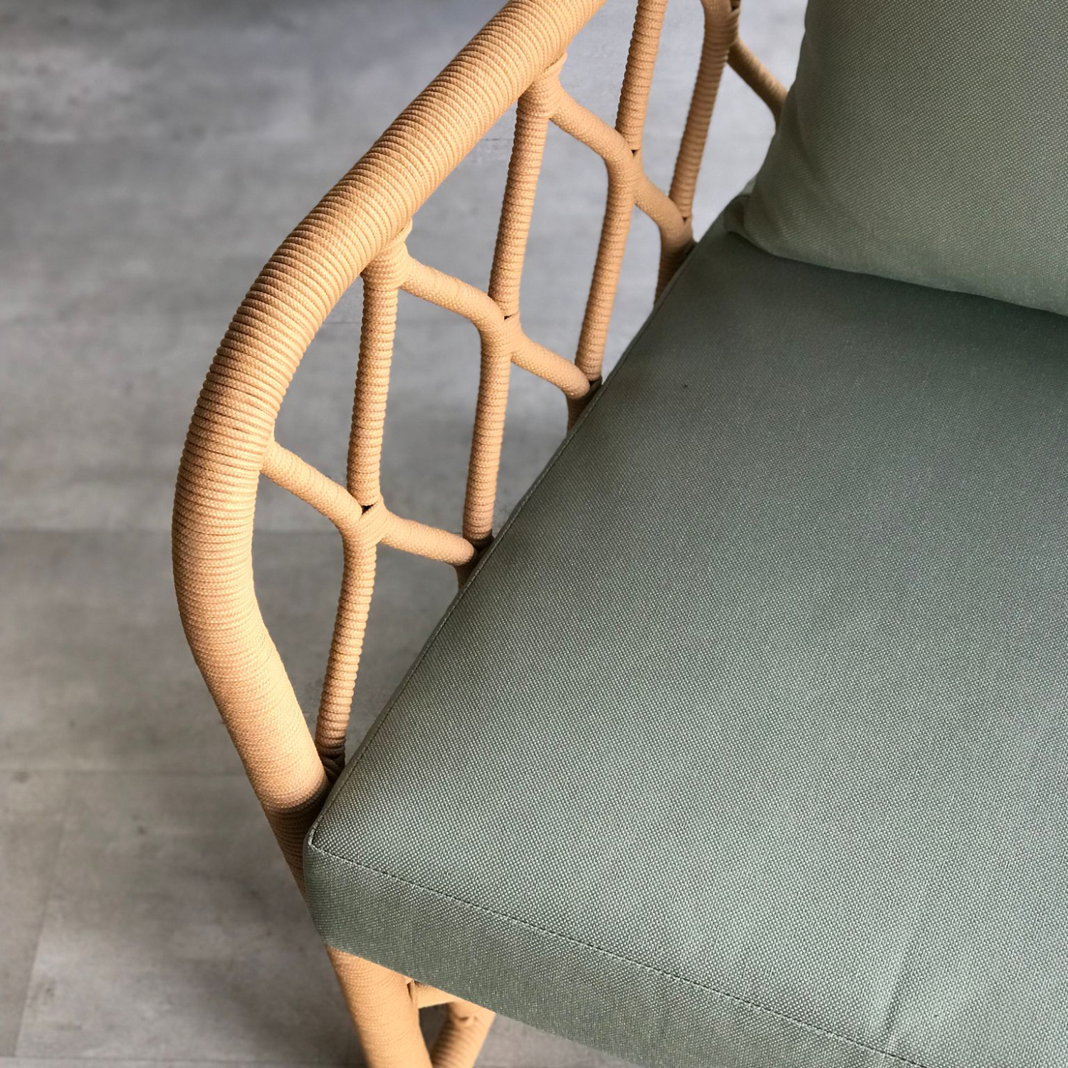 Poltrona Ester – corda/alluminio – 99x68x131H